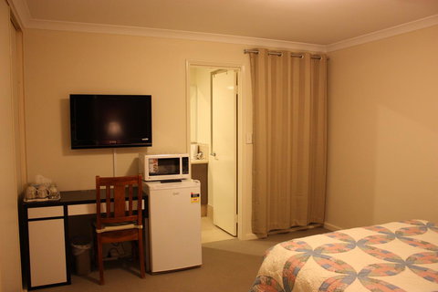 Arcadian Bed & Breakfast - Sunshine Coast Tourism 5