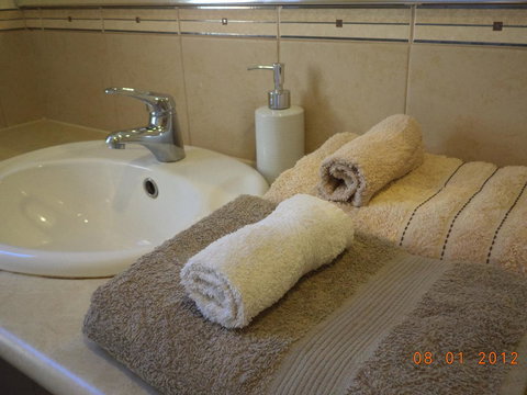 Arcadian Bed & Breakfast - Sunshine Coast Tourism 14