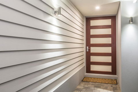 15 Cabot Close - Sunshine Coast Tourism 1