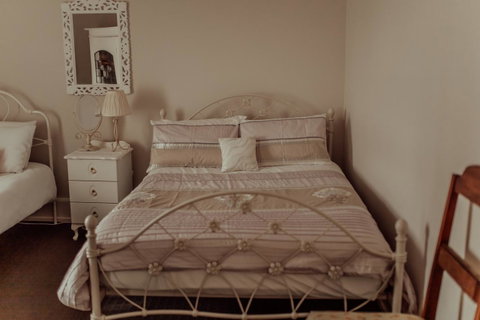 Bluebird Cottage - Sunshine Coast Tourism 3
