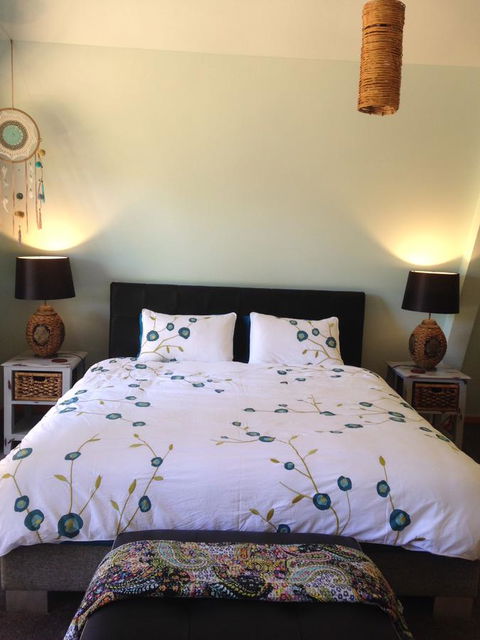 Dunsborough Barn Stay - Holiday Sunshine Coast 3