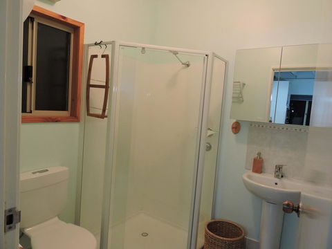 Dunsborough Barn Stay - Holiday Sunshine Coast 2