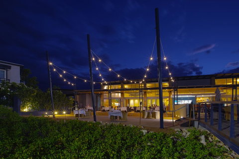 Mantarays Ningaloo Beach Resort - Sunshine Coast Tourism 9