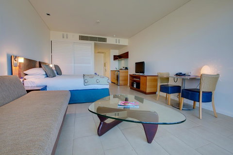 Mantarays Ningaloo Beach Resort - Sunshine Coast Tourism 16