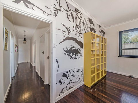 Panoramique Holiday Home With A View - Holiday Sunshine Coast 7