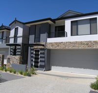 Swan Valley Townhouse - Holiday Sunshine Coast