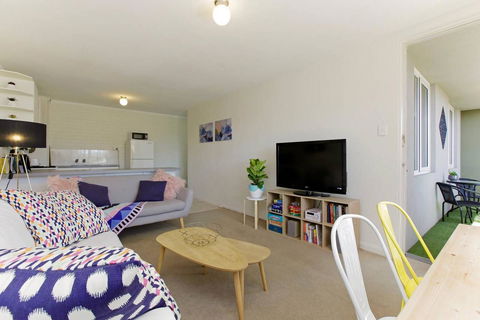 SEA BREEZE â€“ Between Cottesloe Beach & Swan River - Sunshine Coast Tourism 13