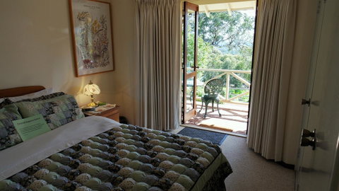 Eleebana Guest House - Sunshine Coast Tourism 8