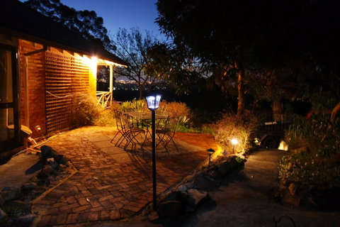 Eleebana Guest House - Sunshine Coast Tourism 37