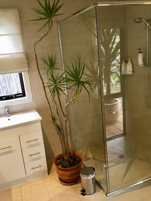 DESIGNER'S STUDIO - Sunshine Coast Tourism 11