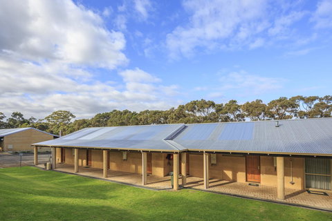 The Koorabup Motel - Holiday Sunshine Coast 0