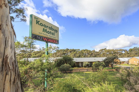 The Koorabup Motel - Holiday Sunshine Coast 8