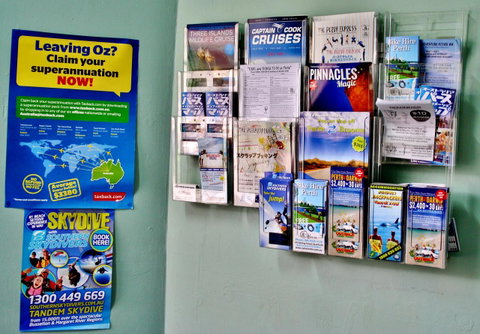 The Hive Hostel - Traveler Friendly, Passport Only - Holiday Sunshine Coast 7