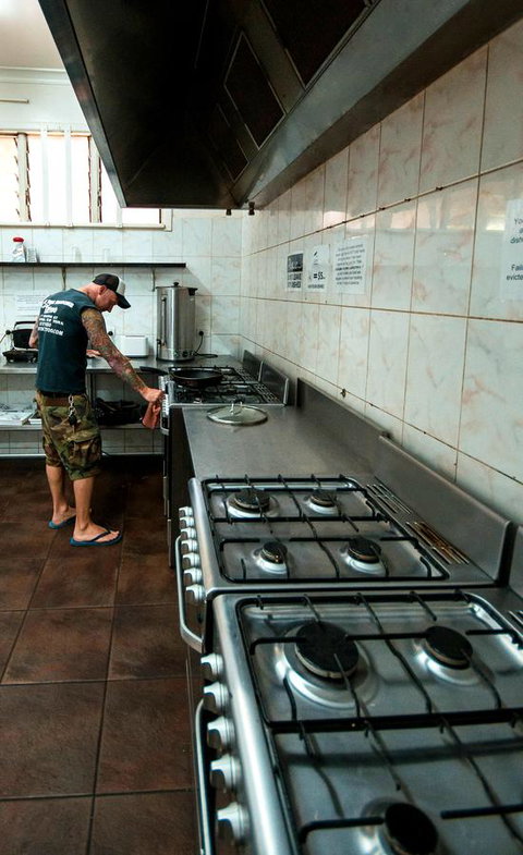 The Hive Hostel - Traveler Friendly, Passport Only - Holiday Sunshine Coast 11