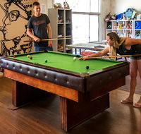 The Hive Hostel - Holiday Sunshine Coast