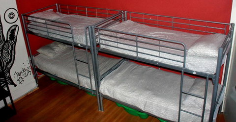 The Hive Hostel - Traveler Friendly, Passport Only - Holiday Sunshine Coast 30