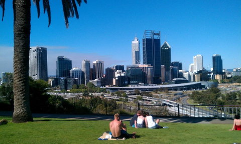 The Hive Hostel - Traveler Friendly, Passport Only - Holiday Sunshine Coast 1