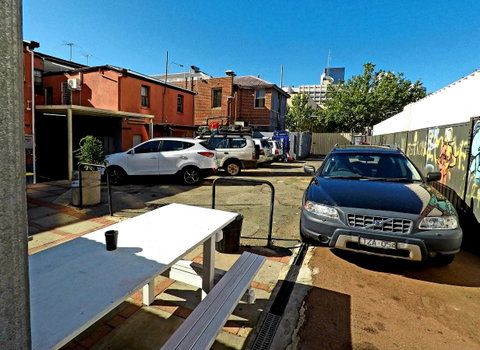 The Hive Hostel - Traveler Friendly, Passport Only - Holiday Sunshine Coast 26