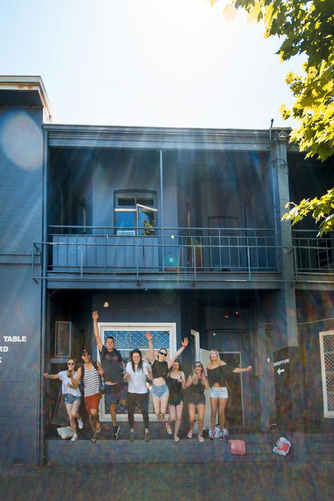 The Hive Hostel - Traveler Friendly, Passport Only - Holiday Sunshine Coast 2