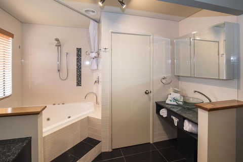 Bay Village Resort Dunsborough - Sunshine Coast Tourism 26