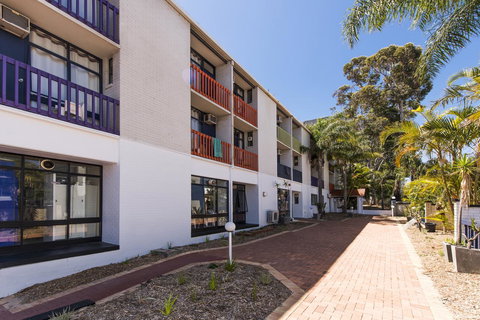 Billabong Backpackers Resort - Sunshine Coast Tourism 32