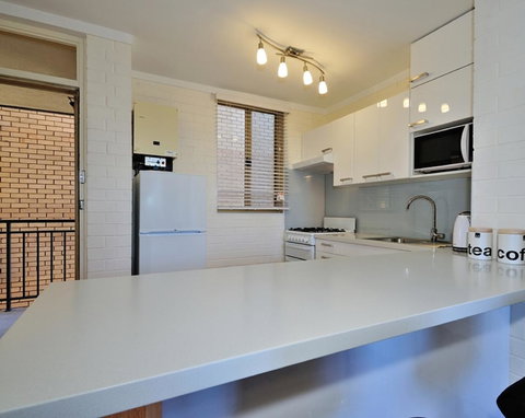 Cappuccino Delight - 1 Bedroom Central Fremantle Apartment - Holiday Sunshine Coast 6