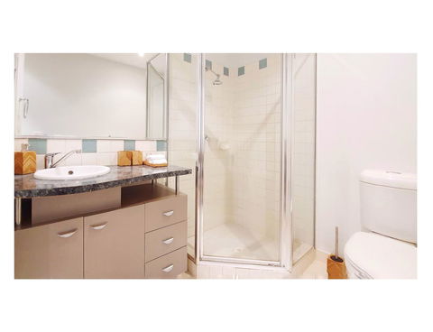 Stylish 1BDR Unit In The Heart Of Subiaco - Sunshine Coast Tourism 8