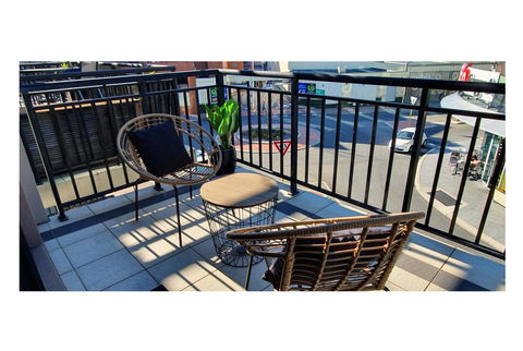Stylish 1BDR Unit In The Heart Of Subiaco - Sunshine Coast Tourism 10