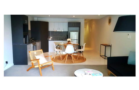Stylish 1BDR Unit In The Heart Of Subiaco - Sunshine Coast Tourism 6