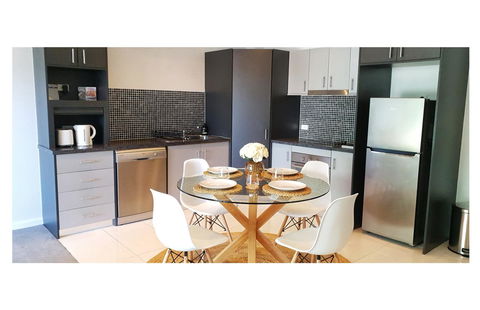 Stylish 1BDR Unit In The Heart Of Subiaco - Sunshine Coast Tourism 5