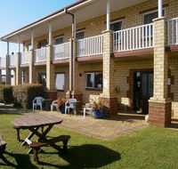 Baywatch Manor Augusta - Holiday Sunshine Coast