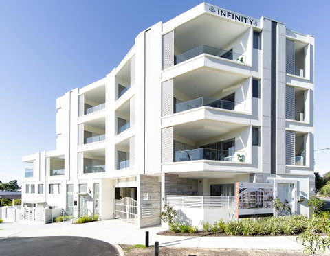 New Apartment On Great Location Opposite Garden City : 02 - Sunshine Coast Tourism 11