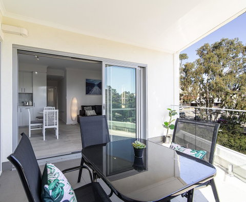 New Apartment On Great Location Opposite Garden City : 02 - Sunshine Coast Tourism 5