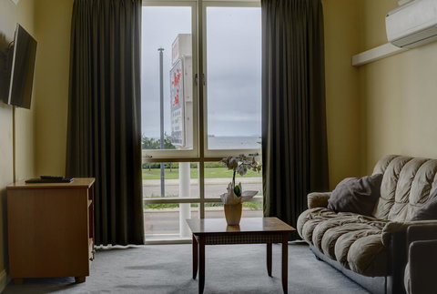 The Jetty Resort - Sunshine Coast Tourism 17