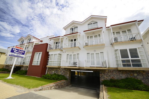 The Jetty Resort - Sunshine Coast Tourism 28