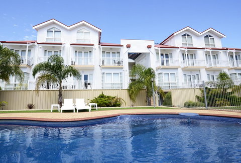 The Jetty Resort - Sunshine Coast Tourism 1