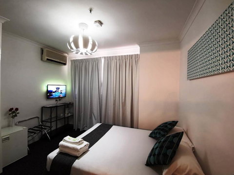 Criterion Hotel Perth - Sunshine Coast Tourism 1