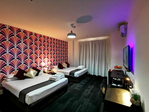 Criterion Hotel Perth - Sunshine Coast Tourism 21