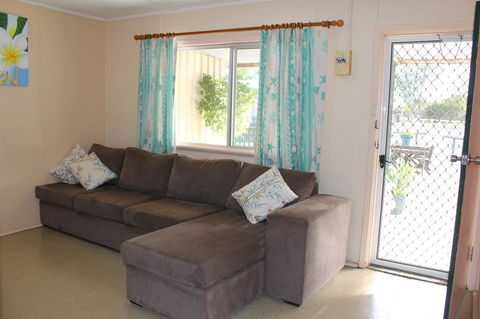 Jurien Beachfront Holiday Units - Sunshine Coast Tourism 7