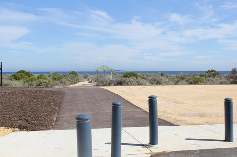 Jurien Beachfront Holiday Units - Sunshine Coast Tourism 11