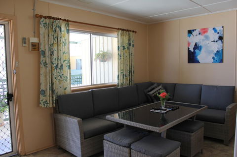 Jurien Beachfront Holiday Units - Sunshine Coast Tourism 4
