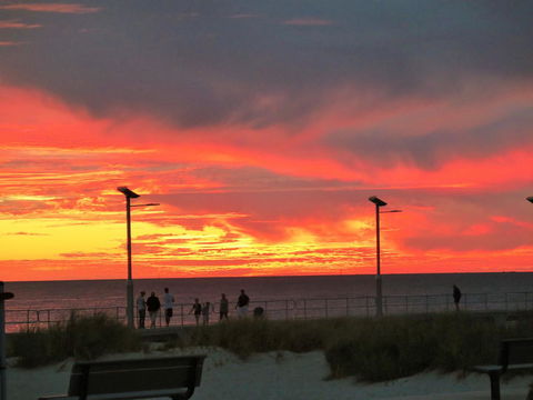 Jurien Beachfront Holiday Units - Sunshine Coast Tourism 32