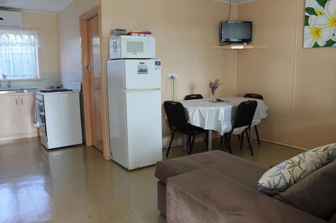 Jurien Beachfront Holiday Units - Sunshine Coast Tourism 9