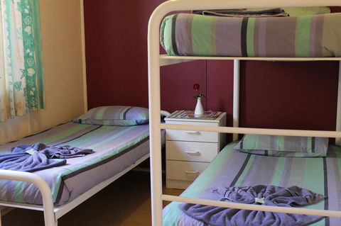 Jurien Beachfront Holiday Units - Sunshine Coast Tourism 14