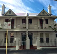 Hay Street Traveller's Inn - Holiday Sunshine Coast