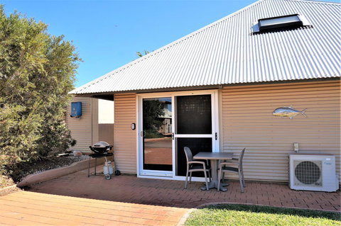 Osprey Holiday Village Unit 203 1 Bedroom - Holiday Sunshine Coast 1