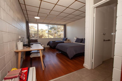 EUCLA MOTOR HOTEL - Sunshine Coast Tourism 4