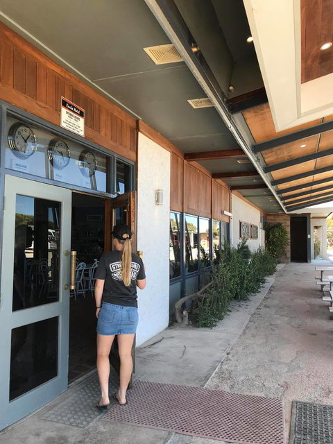 EUCLA MOTOR HOTEL - Sunshine Coast Tourism 35