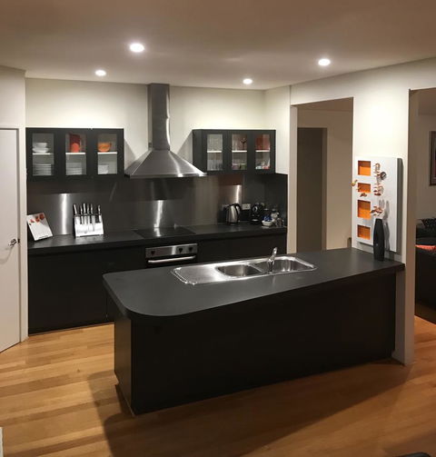 THE SANCTUARY LUXURY HOLIDAY HOME - Sunshine Coast Tourism 9