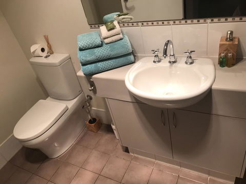 THE SANCTUARY LUXURY HOLIDAY HOME - Sunshine Coast Tourism 3